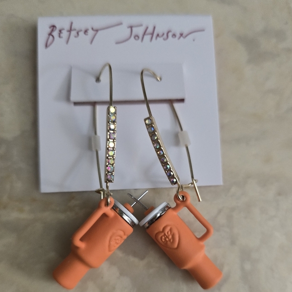 Betsey Johnson Orange Stanley cup earrings! - Picture 7 of 7
